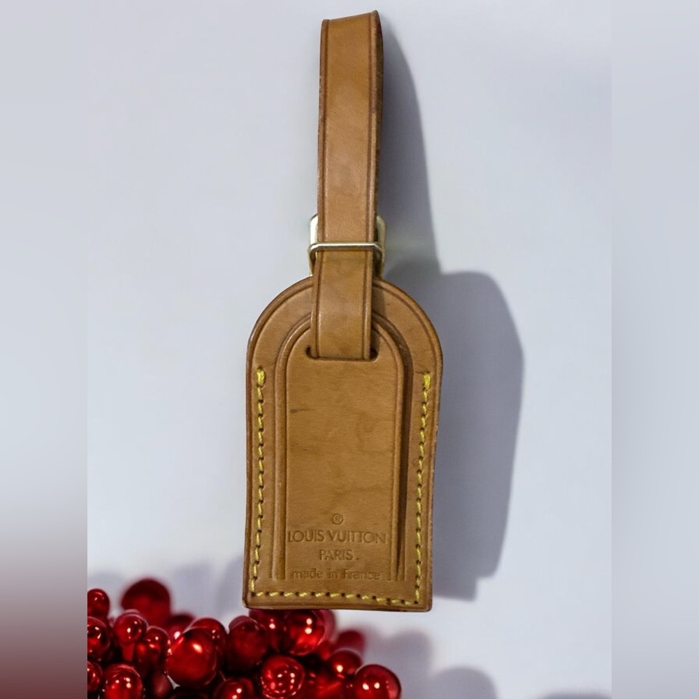 Louis Vuitton Authentic Leather Brown Luggage Tag Adjustable Belt Style Loop